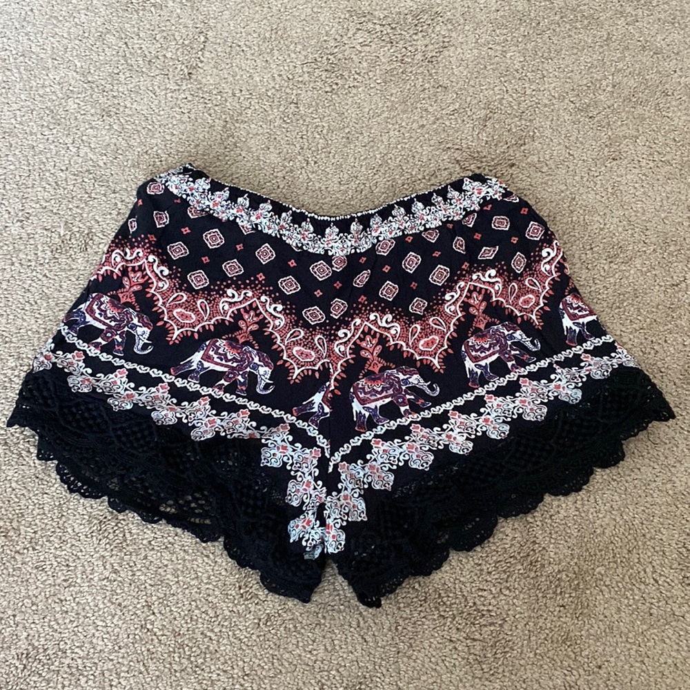 Lace Trim Linen Shorts